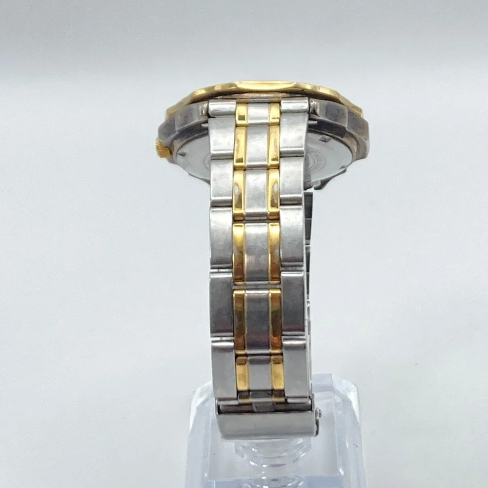 Guess Waterpro Men's Watch Sun Moon 39mm Gold Silver Tone Day Date New Battery